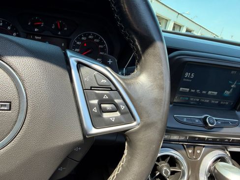 Used 2018 Chevrolet Camaro LT RWD image 34