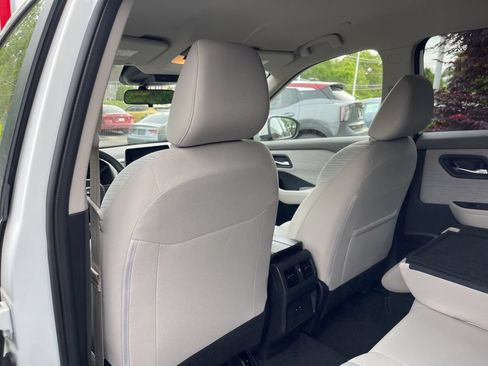 Certified 2023 Nissan Rogue SV AWD/4WD image 20