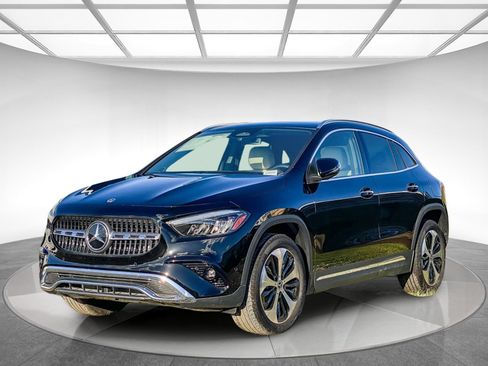 New 2025 Mercedes-Benz GLA 250 4MATIC image 4