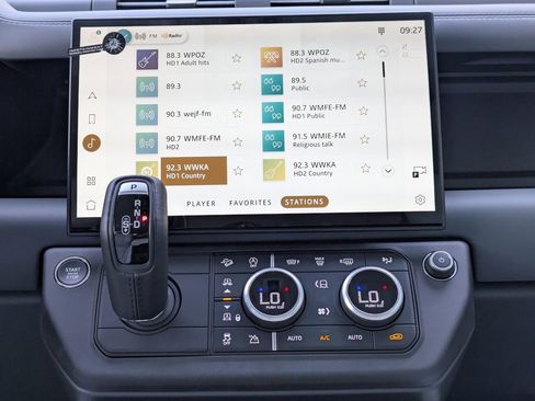New 2026 Land Rover Defender 110 X-Dynamic SE AWD/4WD image 19