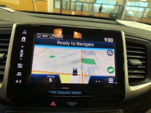 Used 2017 Honda Ridgeline RTL-T image 17