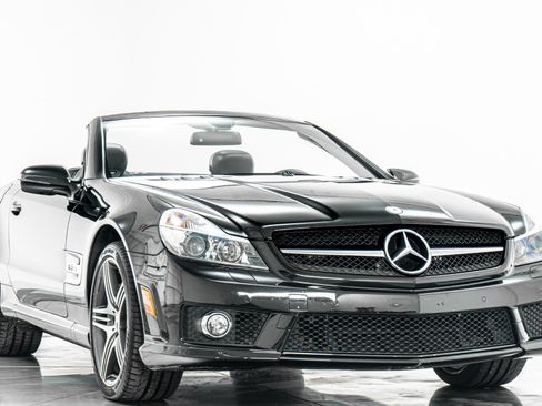Used 2011 Mercedes-Benz SL 63 AMG image 3