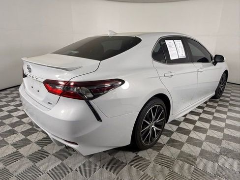 Used 2024 Toyota Camry SE w/ Convenience Package image 7