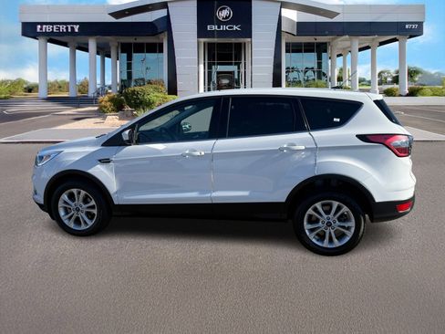 Used 2017 Ford Escape SE image 7