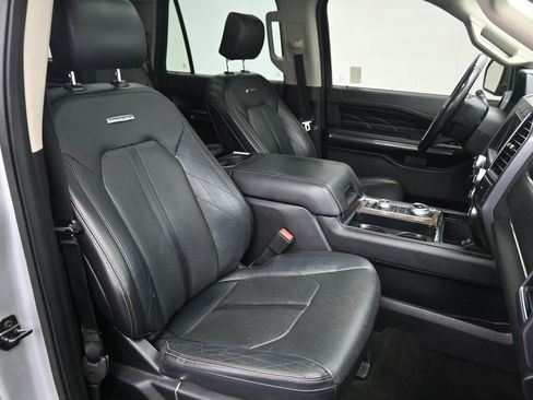 Used 2019 Ford Expedition Max Platinum image 23