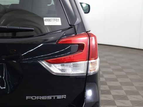 Used 2021 Subaru Forester Premium AWD/4WD image 16