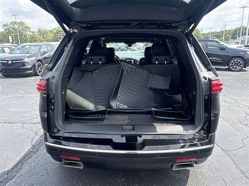 Certified 2023 Chevrolet Traverse High Country FWD image 27