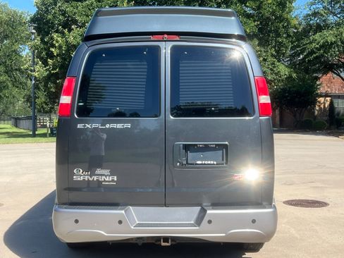 Used 2016 GMC Savana 2500 Extended image 9