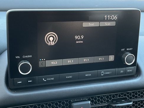 Used 2025 Honda HR-V LX image 29