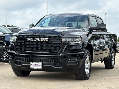 New 2026 RAM 1500 4x4 Crew Cab image 3