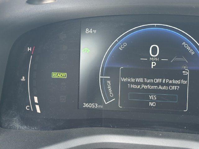 Used 2025 Toyota Camry SE w/ Convenience Package FWD image 15