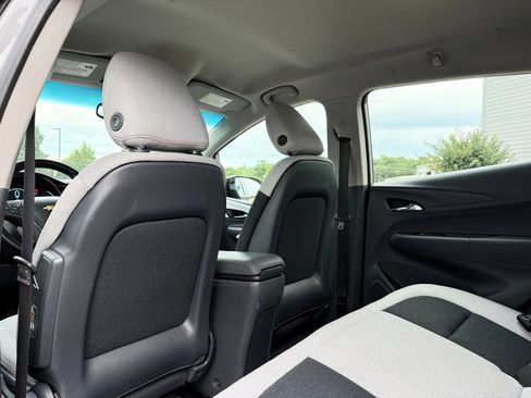Used 2020 Chevrolet Bolt LT FWD image 19
