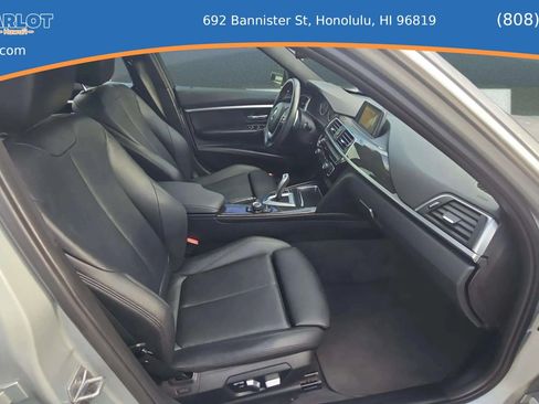 Used 2017 BMW 330e RWD image 11
