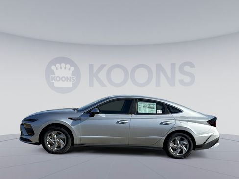 New 2026 Hyundai Sonata SE FWD image 3
