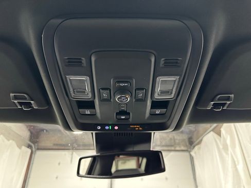 Used 2025 GMC Yukon XL Denali w/ Sun & Power Step Package image 36