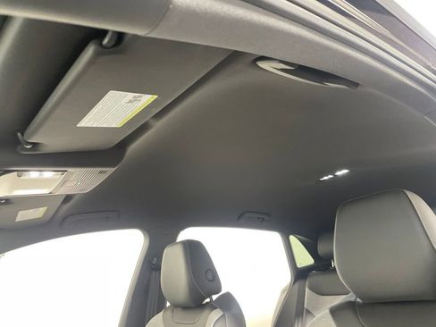 Certified 2023 Volkswagen ID.4 Pro AWD/4WD image 18