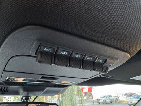 Used 2025 Ford F450 Platinum w/ FX4 Off-Road Package image 59