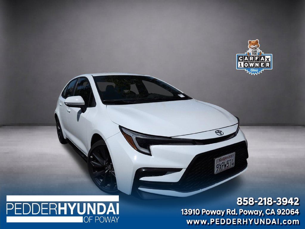 Used 2026 Toyota Corolla SE FWD image 1