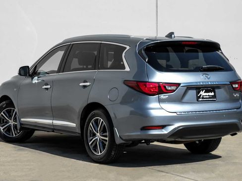 Used 2019 INFINITI QX60 Luxe w/ Essential Package image 11