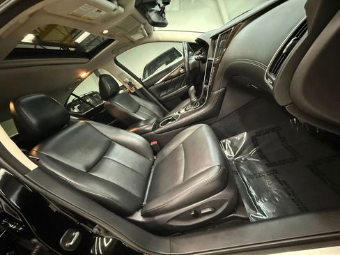 Used 2019 INFINITI Q50 Luxe w/ Essential Package (3.0T Luxe) image 24