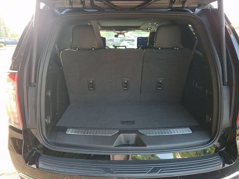 Used 2023 Chevrolet Tahoe Premier AWD/4WD image 29