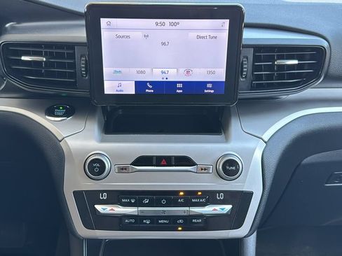 Certified 2020 Ford Explorer XLT RWD image 11