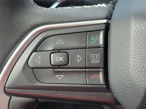 Used 2023 Jeep Grand Cherokee Laredo image 22