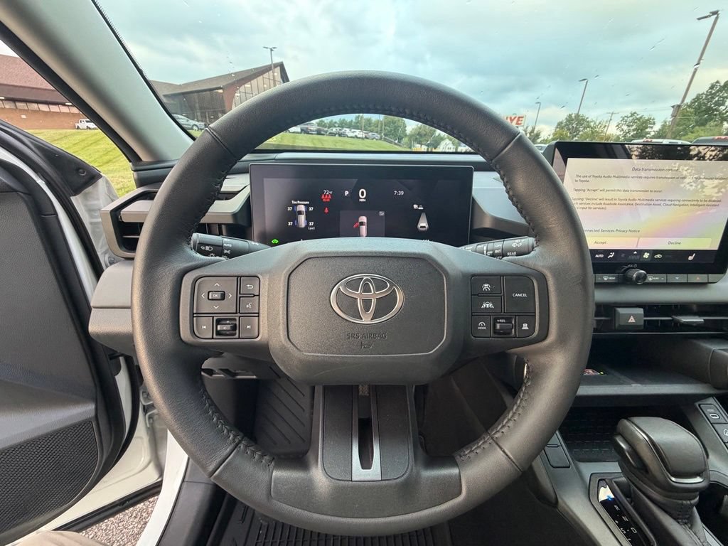 Used 2026 Toyota RAV4 XLE Premium AWD/4WD image 31
