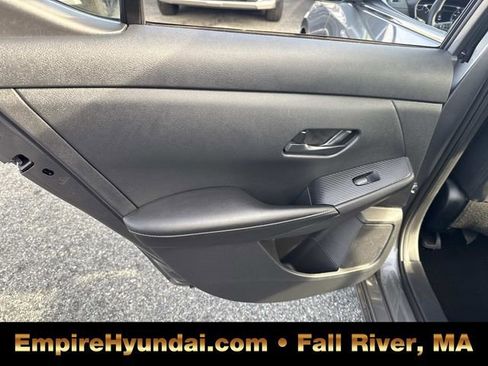 Used 2024 Nissan Sentra SV image 16