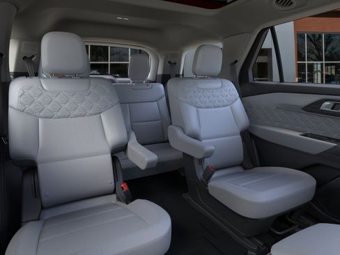 New 2026 Ford Explorer Platinum w/ LUX Leather Package AWD/4WD image 11