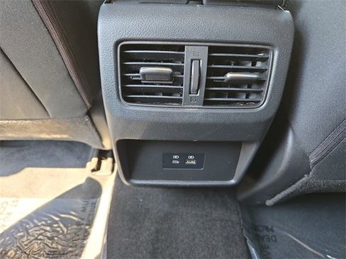 Used 2021 Nissan Rogue SV image 15