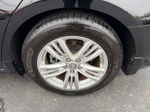 Used 2015 INFINITI Q40 w/ Navigation Package image 46