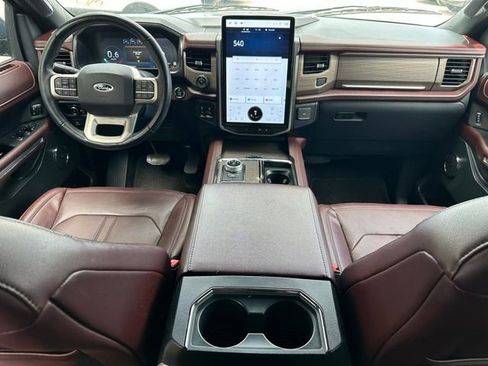 Used 2023 Ford Expedition Max Limited image 11