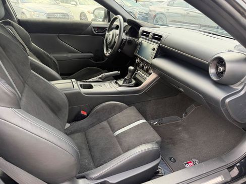 Used 2022 Toyota GR86 Premium RWD image 14