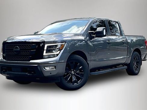 Used 2023 Nissan Titan SV w/ SV Convenience Package RWD image 1