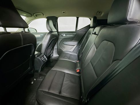 Used 2023 Volvo XC40 B5 Core w/ Protection Package Premier image 27