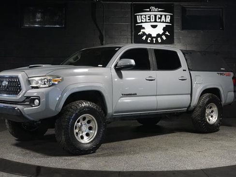 Used 2019 Toyota Tacoma SR5 image 1