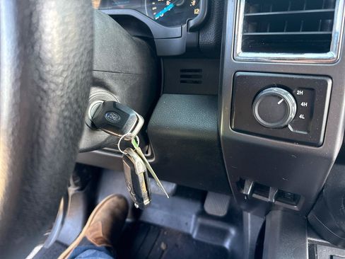 Used 2015 Ford F150 XLT w/ Equipment Group 302A Luxury AWD/4WD image 16