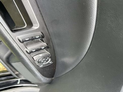 Used 2017 Ford Fusion SE AWD/4WD image 9