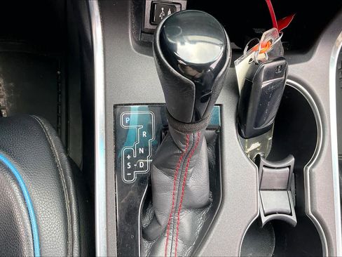 Used 2017 Toyota Camry SE image 33