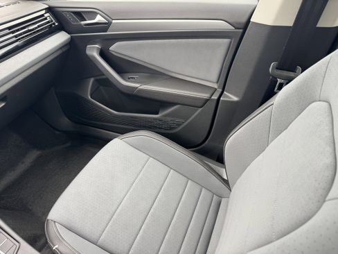 New 2025 Volkswagen Jetta SE image 15