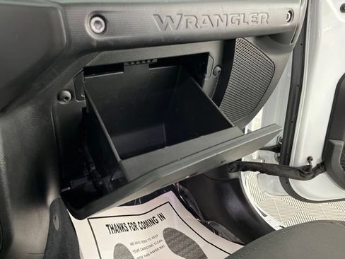 Used 2022 Jeep Wrangler Unlimited Sport AWD/4WD image 34