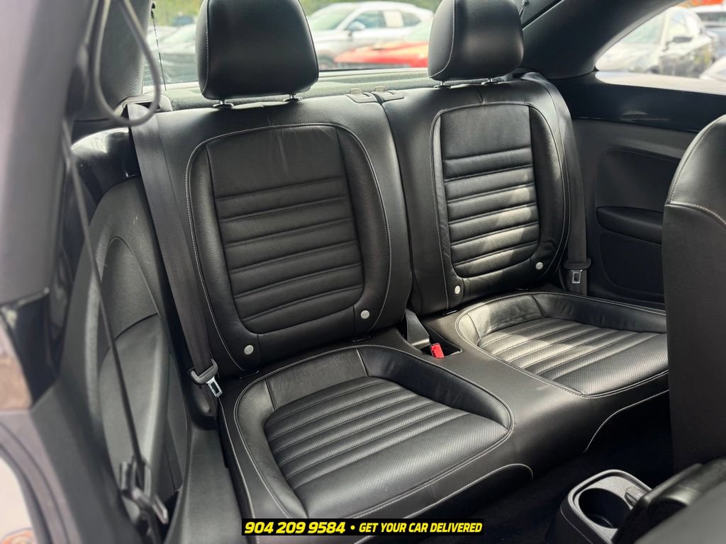 Used 2014 Volkswagen Beetle TDI FWD image 32