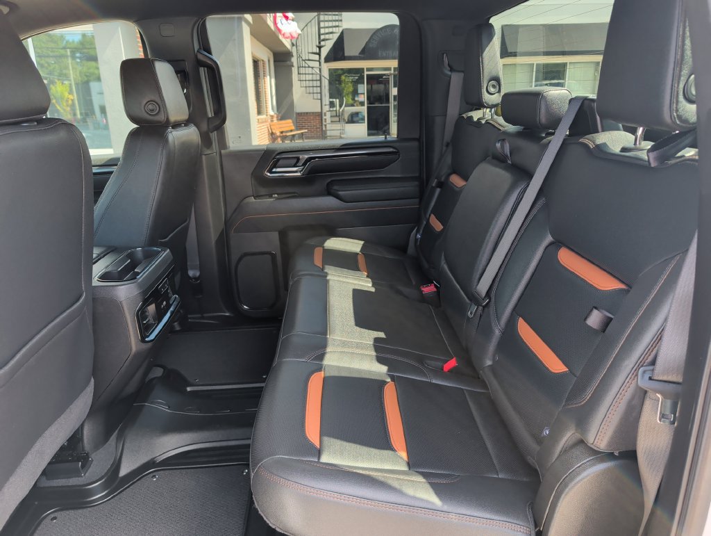 Used 2025 GMC Sierra 2500 AT4 AWD/4WD image 29