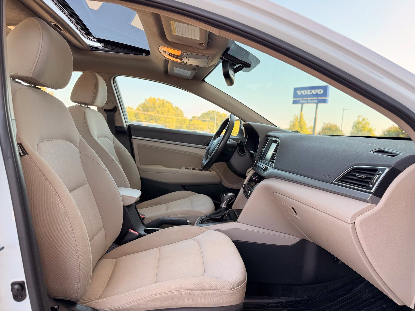Used 2018 Hyundai Elantra Value Edition FWD image 23
