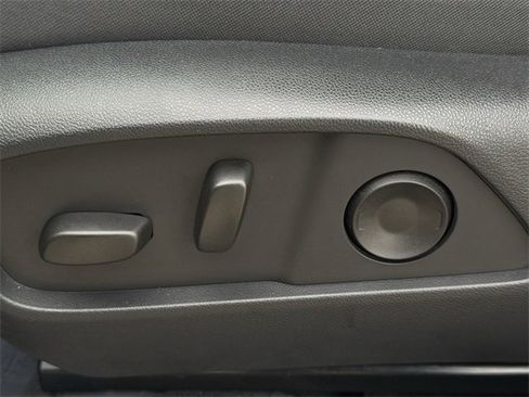 New 2026 Chevrolet Equinox ACTIV w/ Convenience Package III image 26