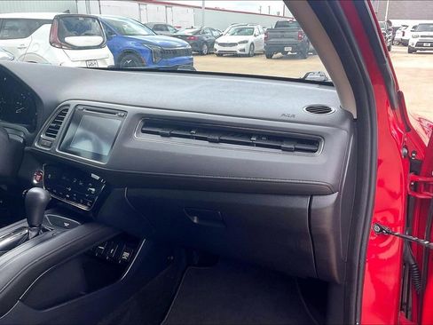 Used 2017 Honda HR-V EX image 15