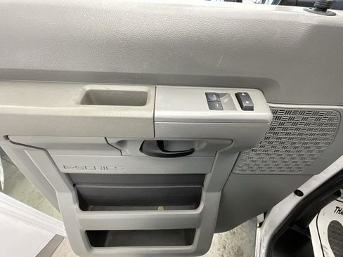 Used 2013 Ford E-350 and Econoline 350 Super Duty w/ PWR Locks & Windows Group image 21