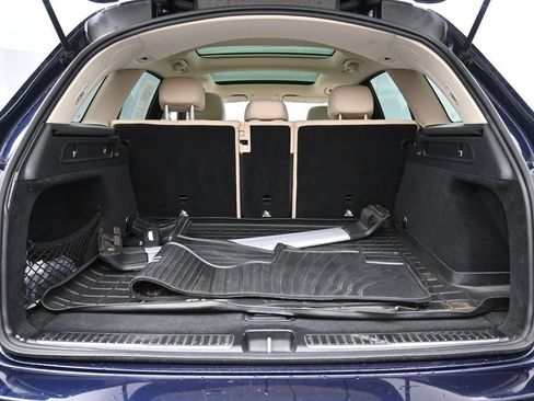 Used 2019 Mercedes-Benz GLC 300 4MATIC image 27