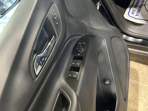Used 2022 Chevrolet Equinox LT FWD image 15